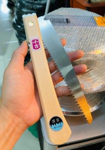 Cưa Nhật cán gỗ lưỡi 18cm